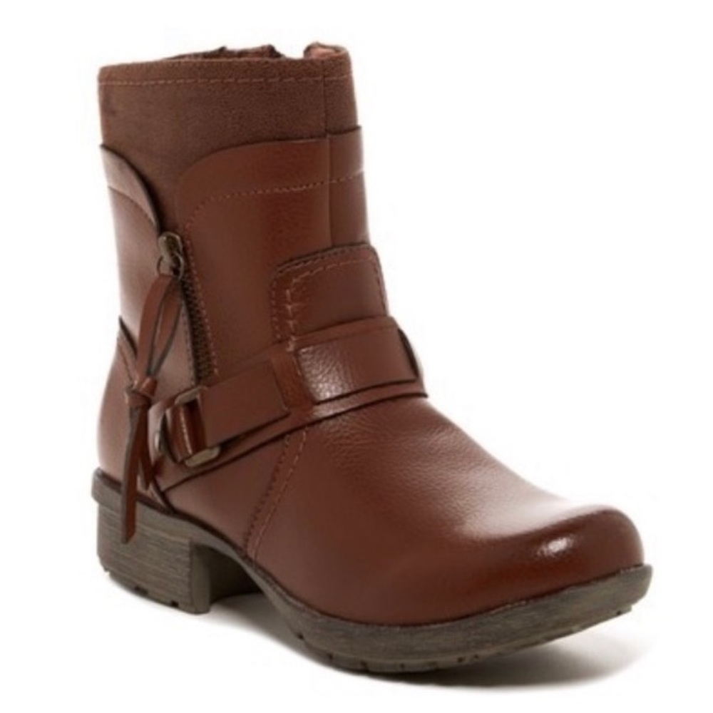 Tan Boots with Front Buckle